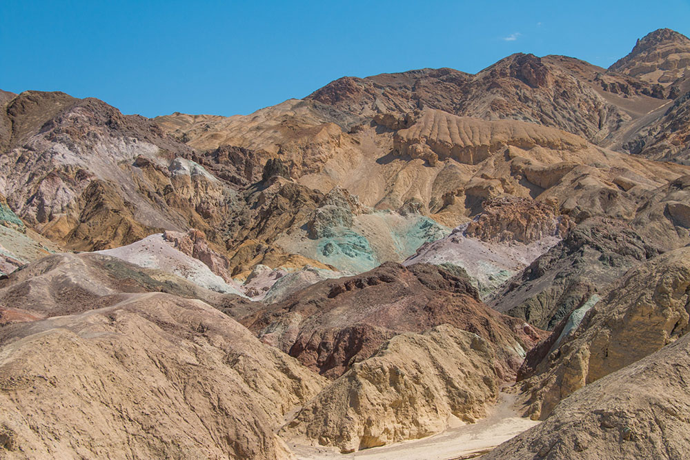 Die Farben werden durch diverse Mineralien gebildet