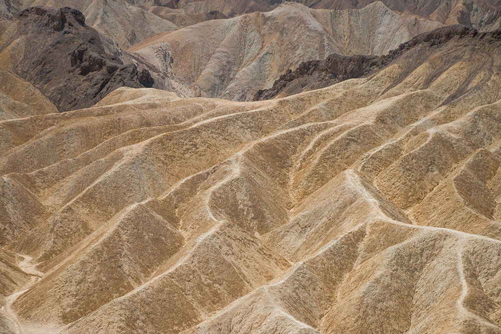 ... und Strukturen im mürben Fels durch Erosion