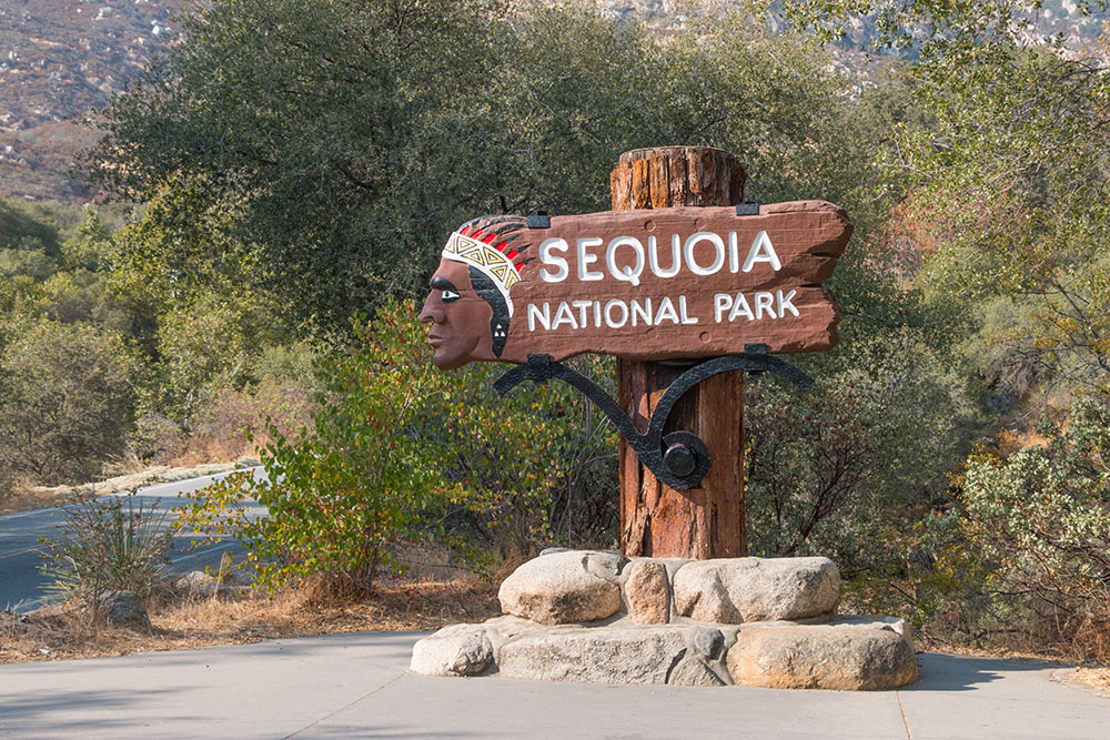 Nun betreten wir den Sequoia National Park