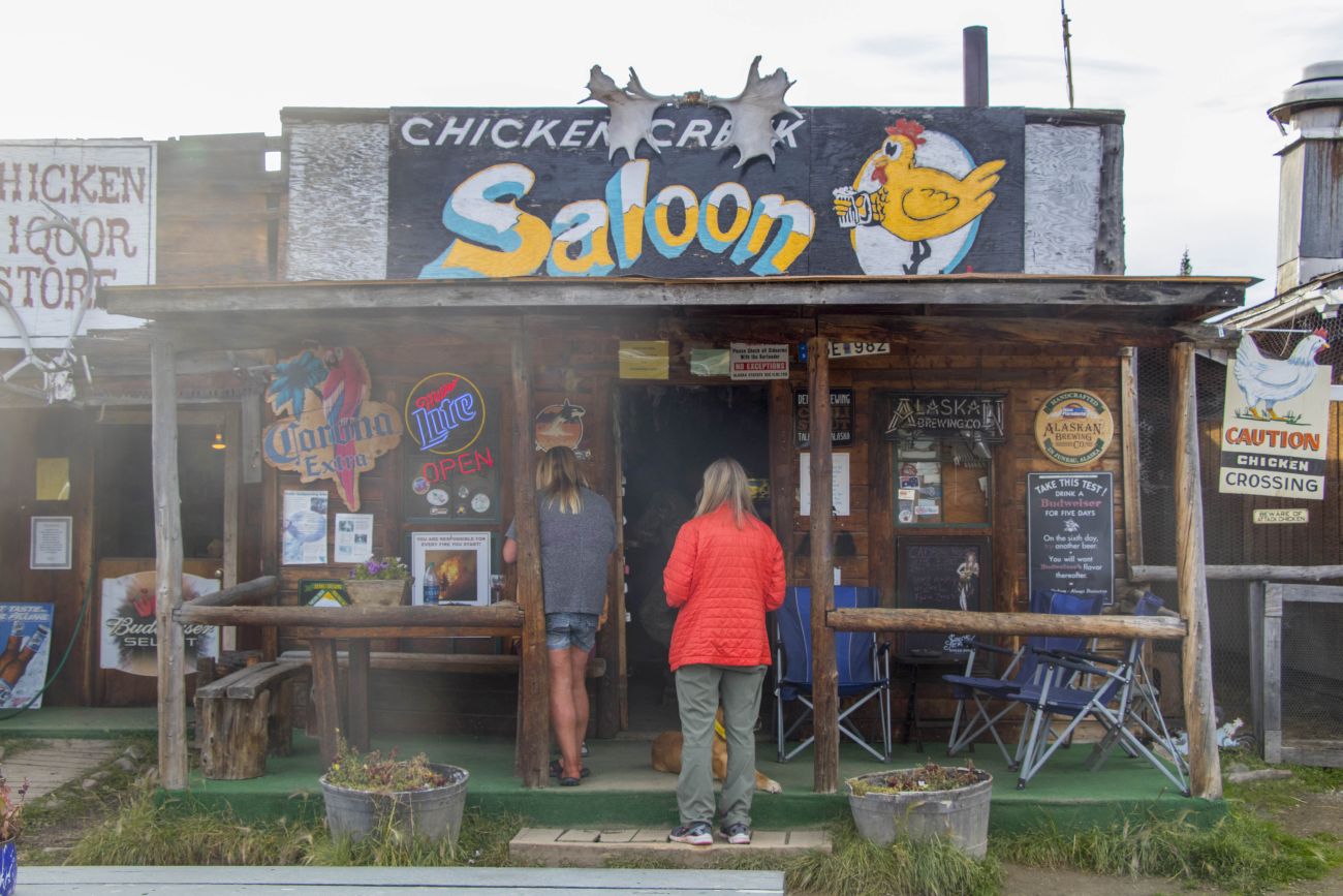 Der Saloon von außen ... 