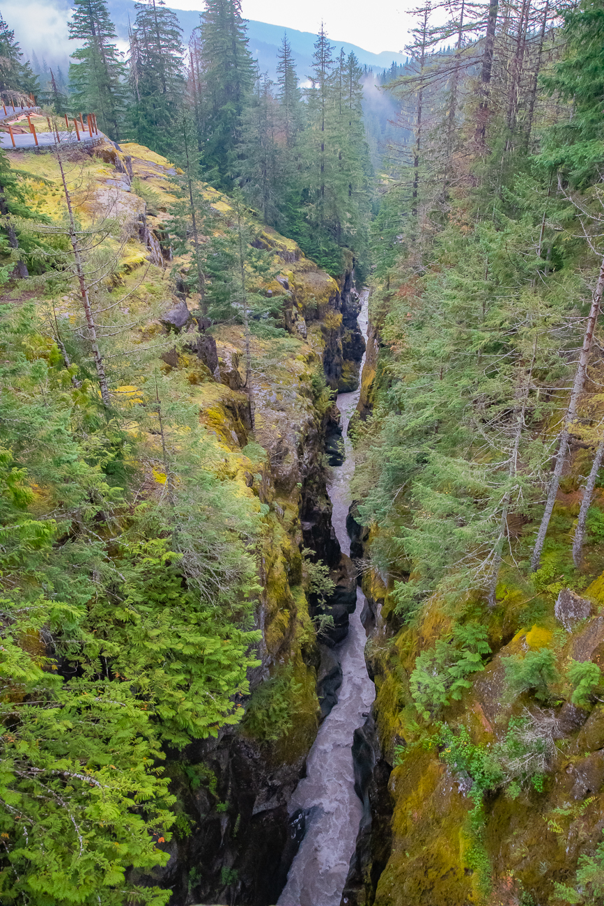 Fluss im Canyon