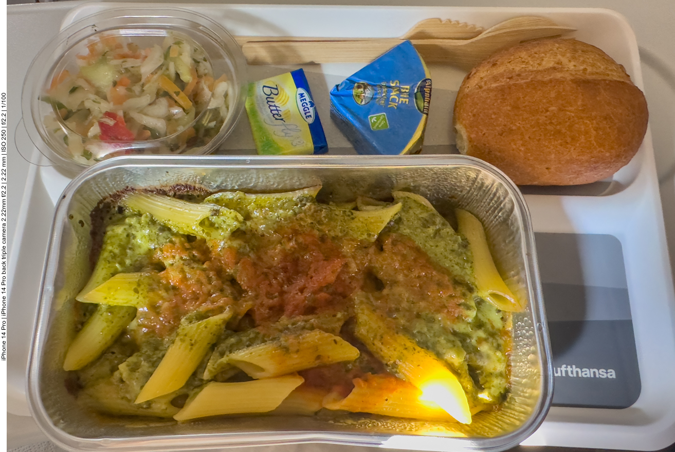 Das übliche Essen an Bord 