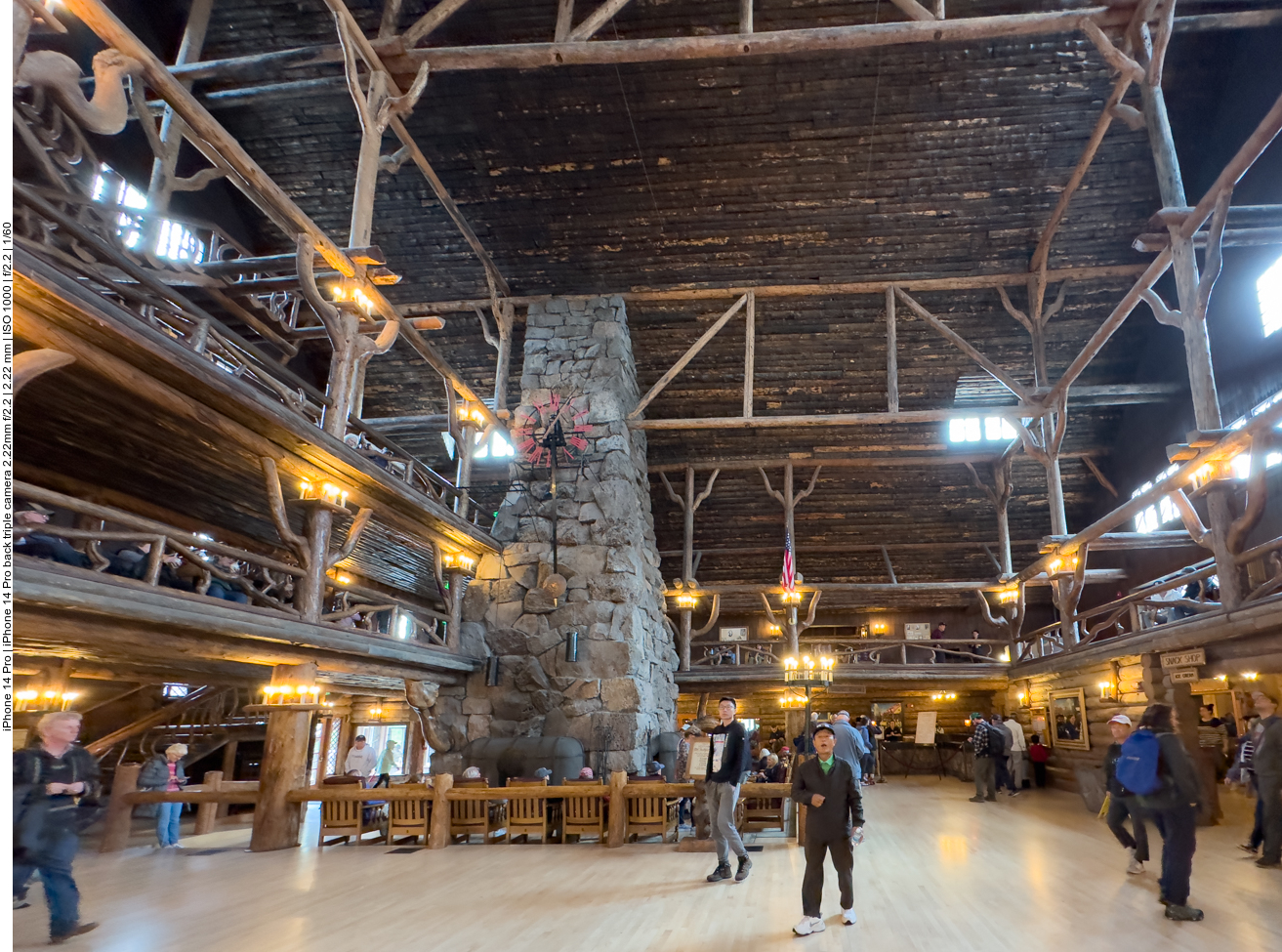 In der "Snow Lodge", einem sehr teuren Hotel am Old Faithful Geyser 