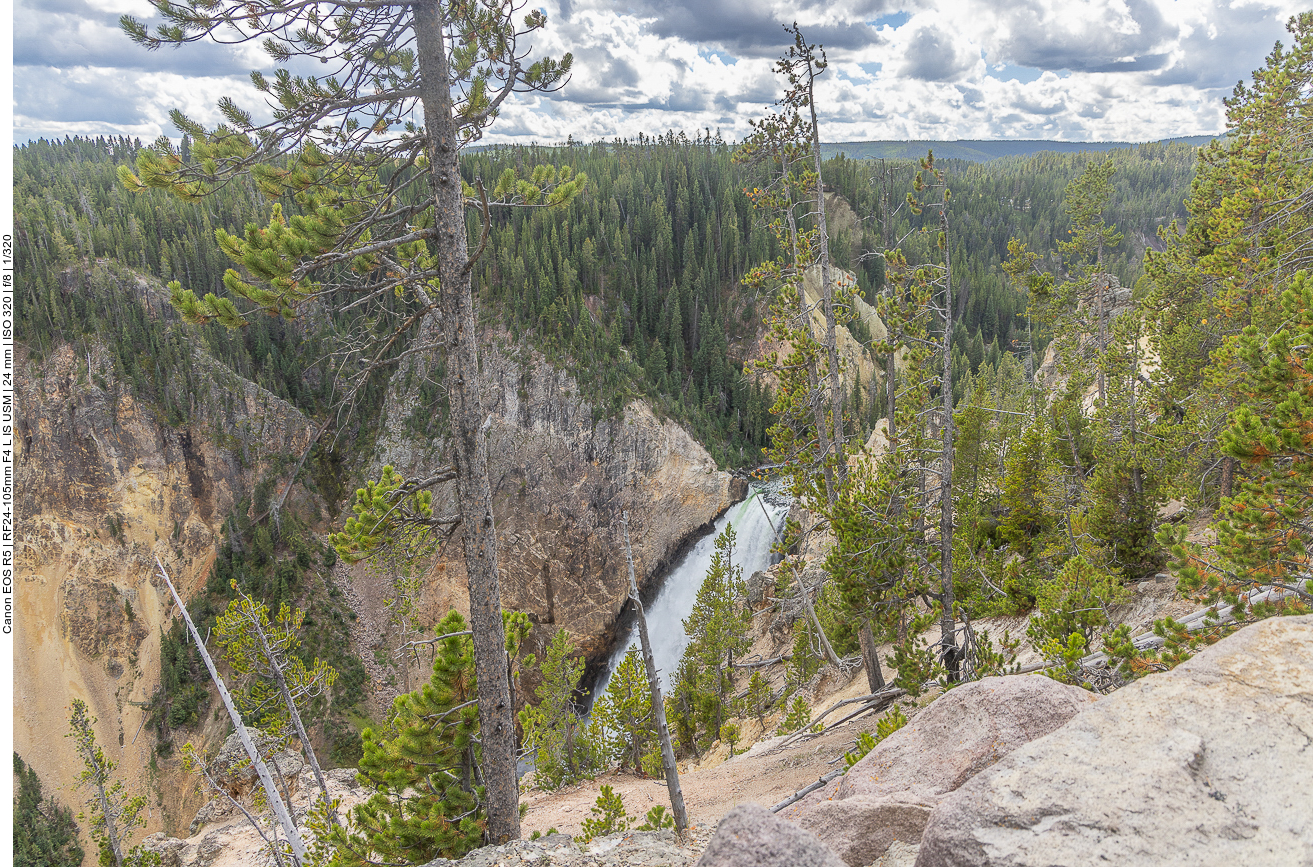 Andere Ansicht des Wasserfalls