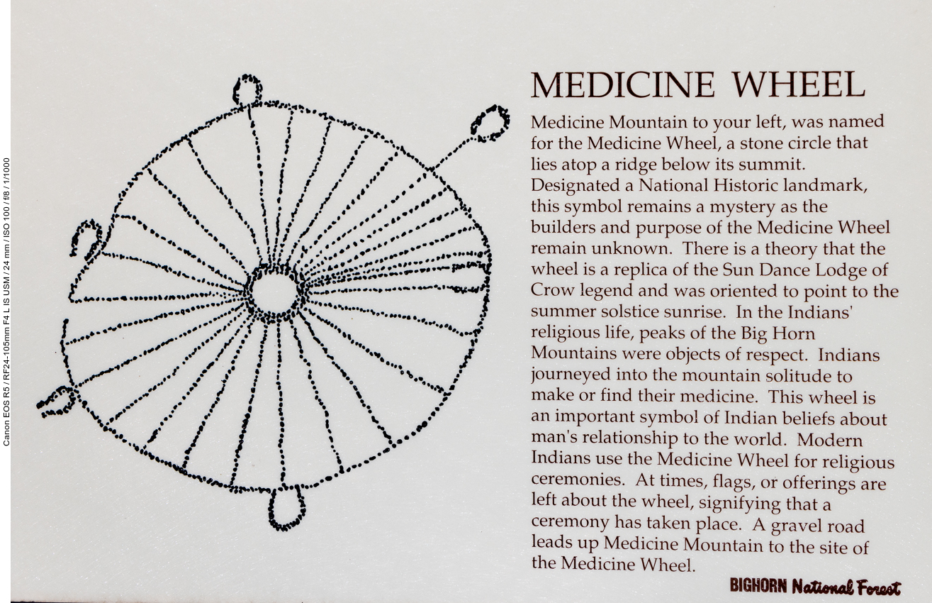 Infos zum "Medicine Wheel". Da man 3 Meilen zu Fuß (eine Strecke) hinlaufen muss, sparen wir uns den Besuch, damit wir noch vor Dunkelheit am heutigen Ziel ankommen