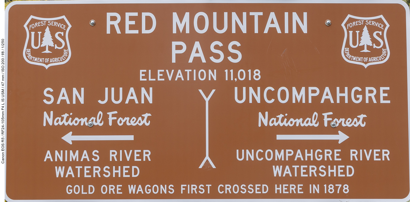 Der Red Mountain Pass, den wir hier überqueren, ist 3.358 Meter hoch
