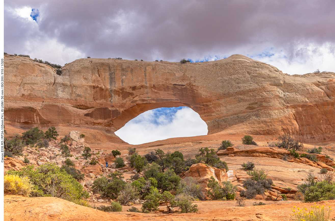 Unterwegs nach Moab bekommen wir schon einen Vorgeschmack auf den Arches Nationalpark, aber den werden wir erst am nächsten Tag besuchen