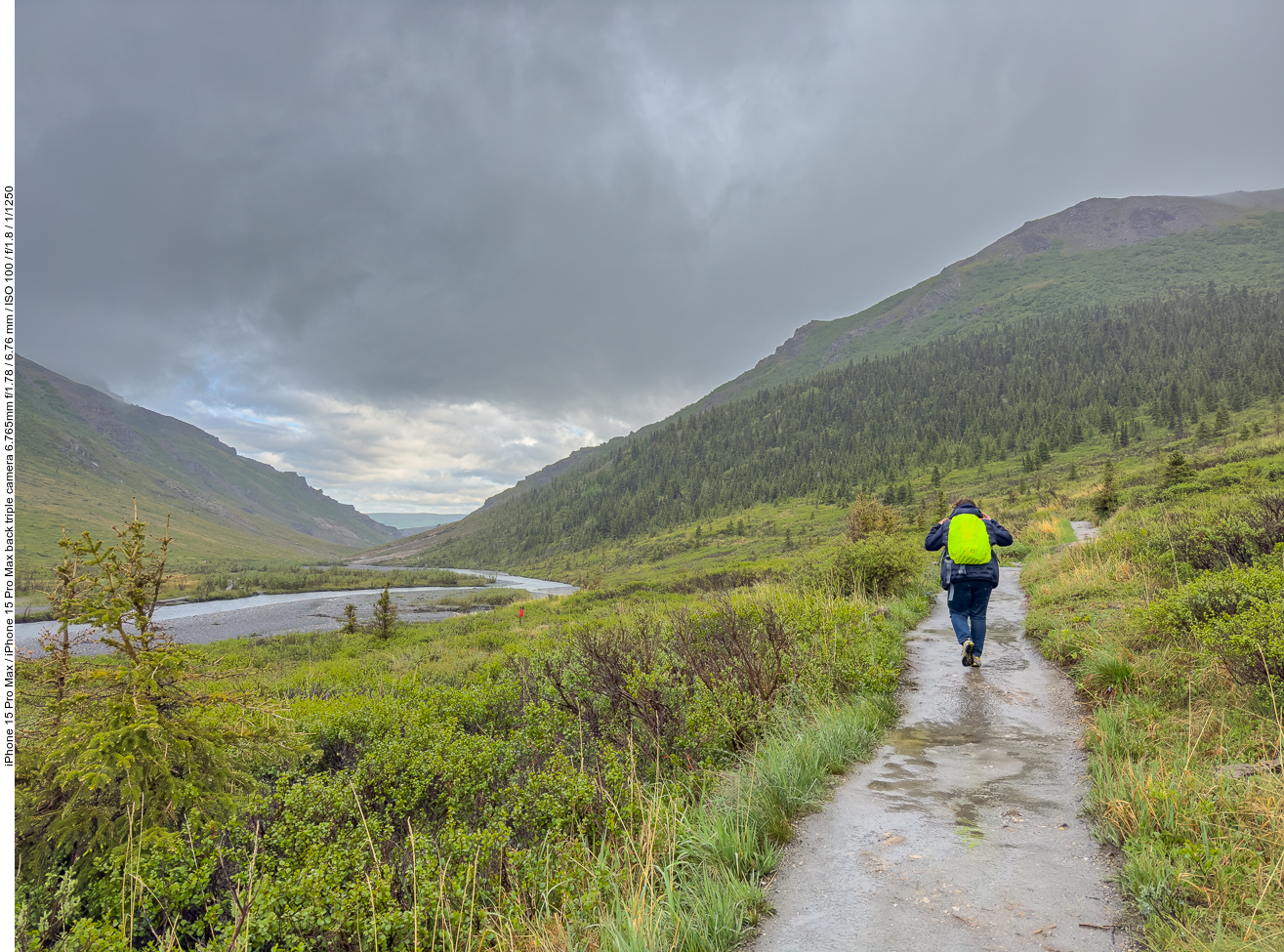 Anfangs regnet es während der Wanderung