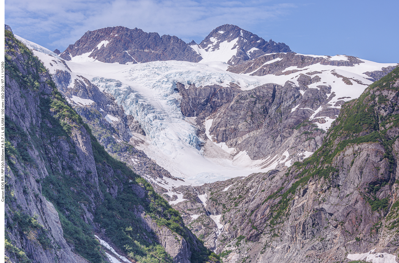 Ein weiterer Gletscher seitlich von uns