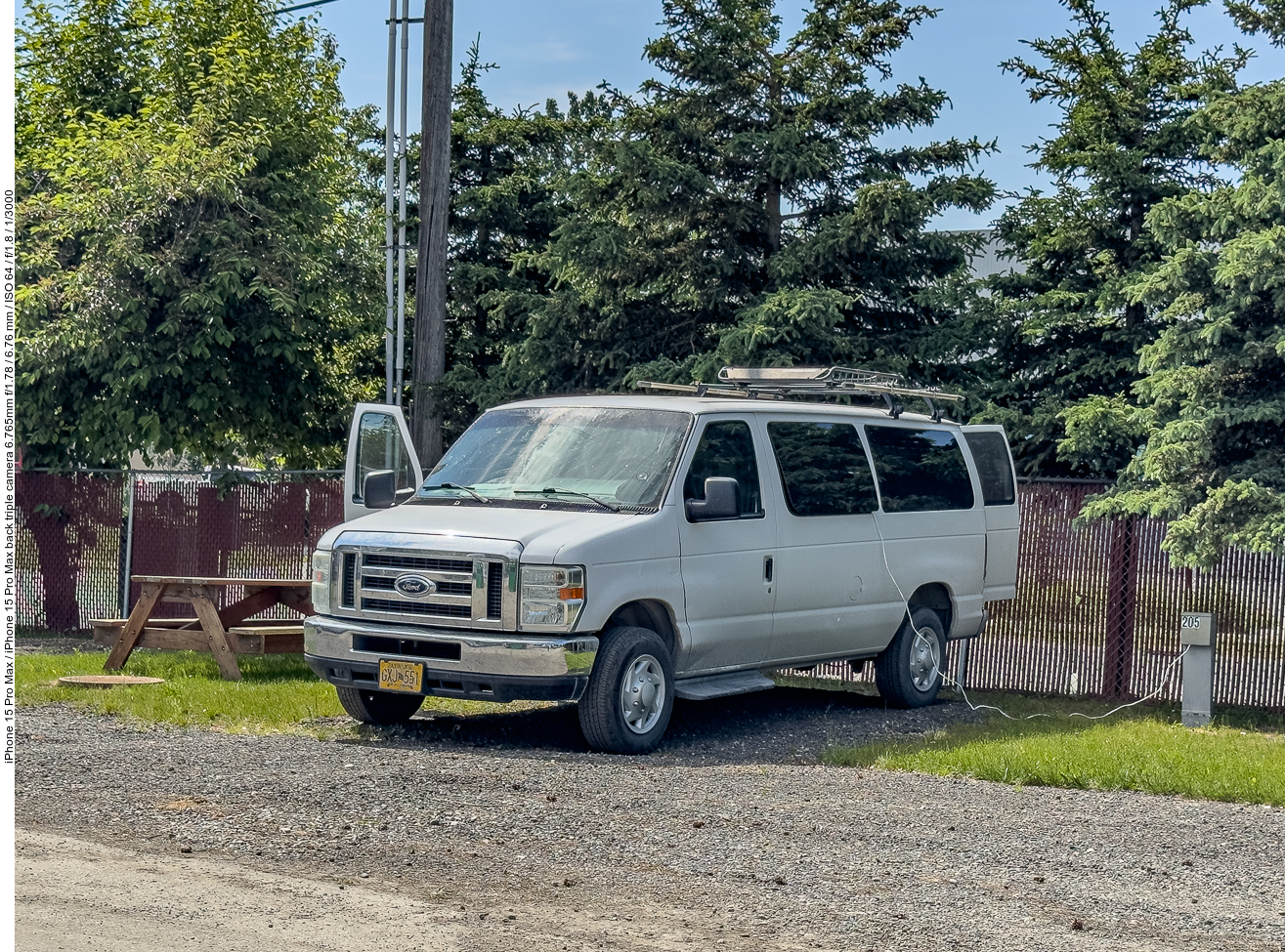 Auf unserem (nicht so schönen) Campingplatz in Anchorage