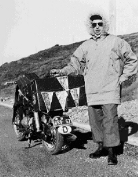 Mein Vater mit dem Motorrad auf Tour